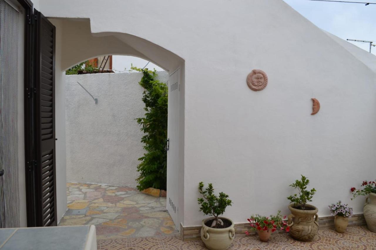 Casa Vacanze Il Faro 무르타마리아 외부 사진